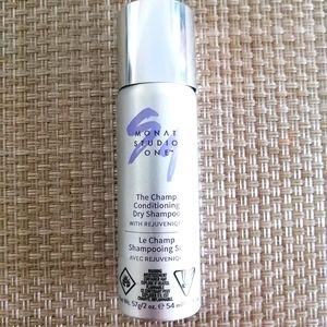 Monat dry shampoo